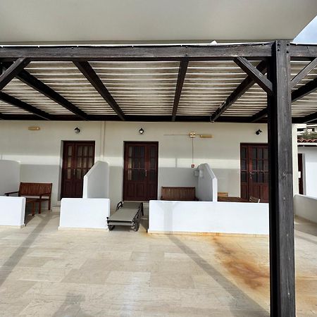Olive Grove Apartment Плакиас Екстериор снимка