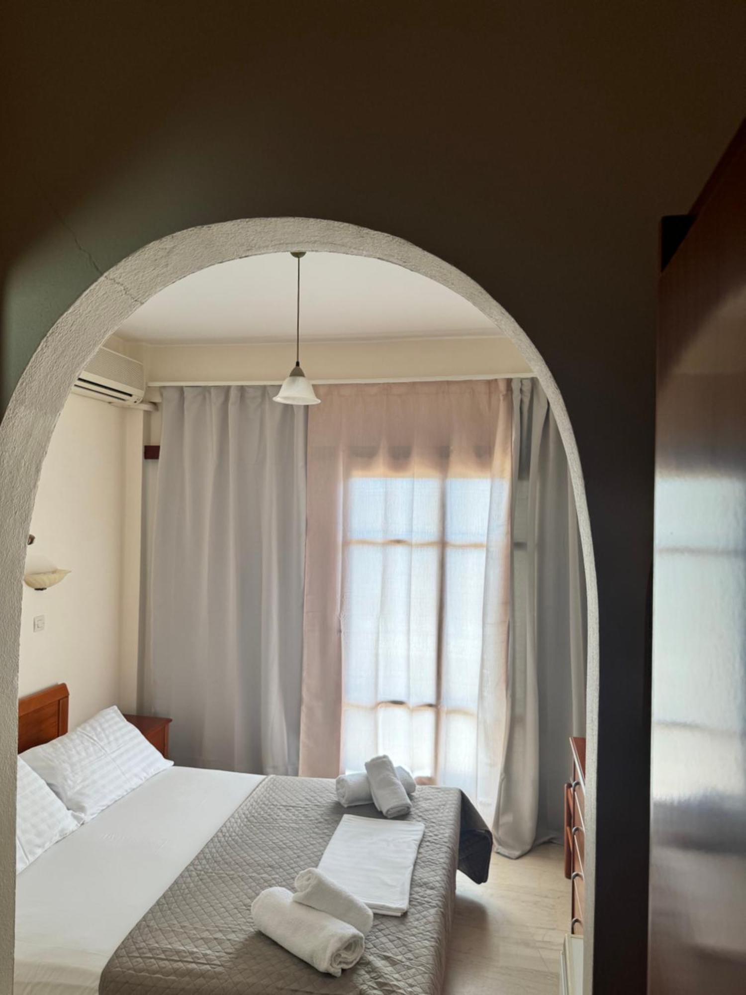 Olive Grove Apartment Плакиас Екстериор снимка