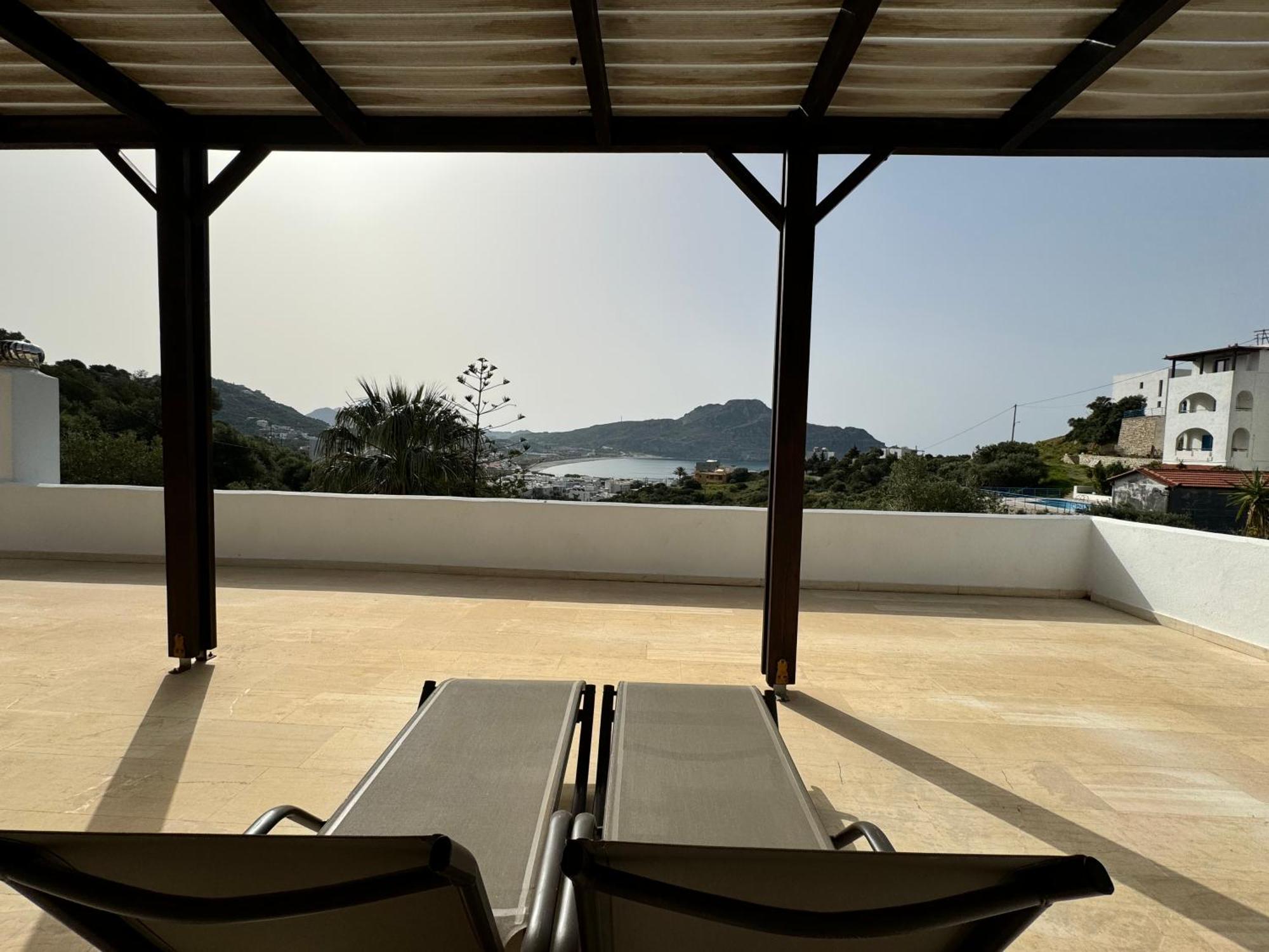 Olive Grove Apartment Плакиас Екстериор снимка
