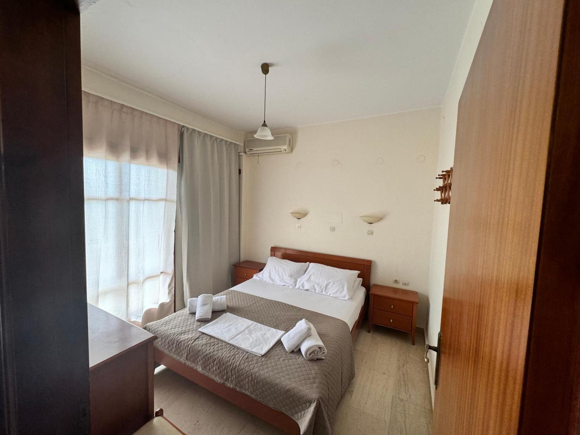 Olive Grove Apartment Плакиас Екстериор снимка