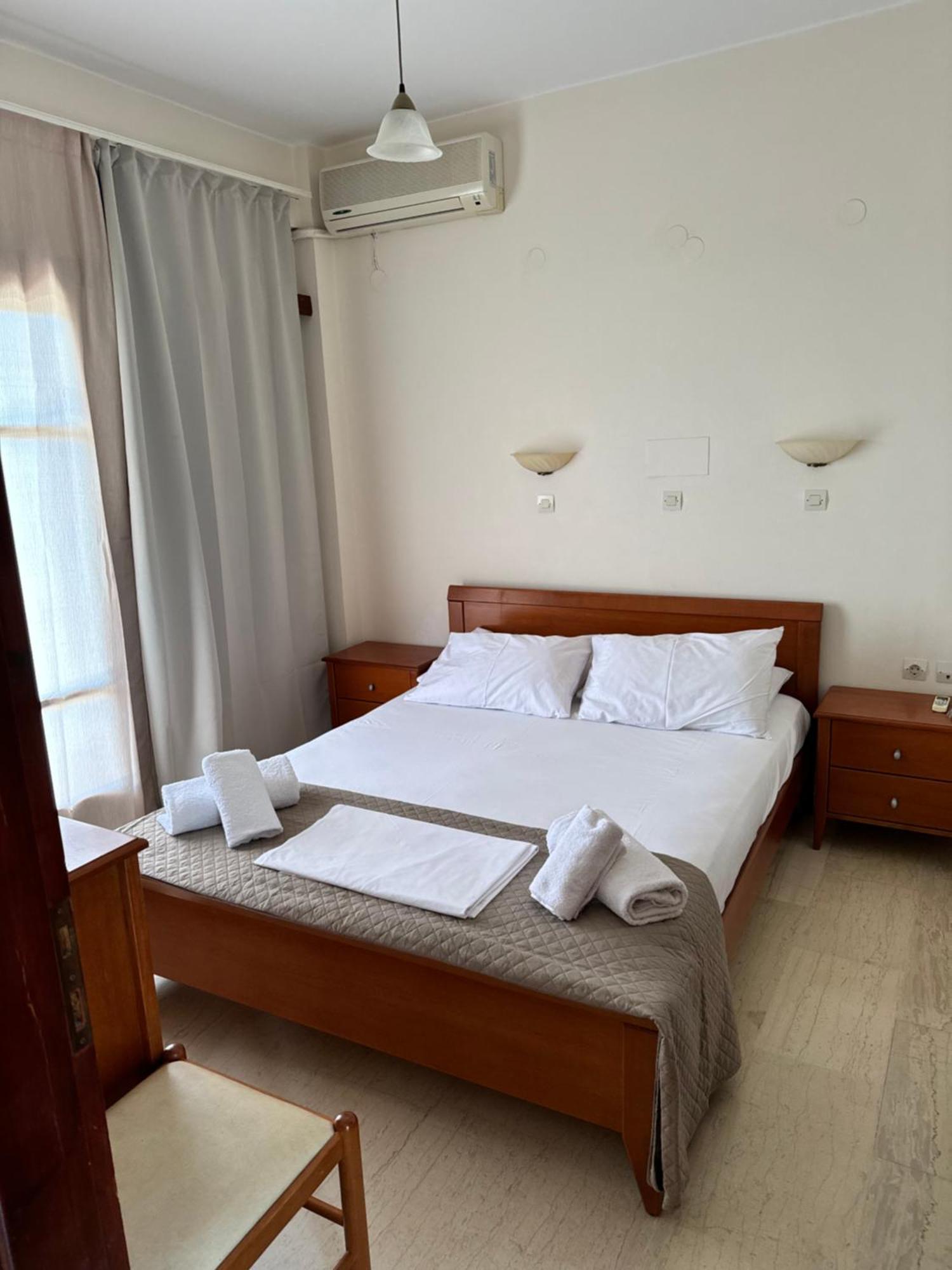 Olive Grove Apartment Плакиас Екстериор снимка