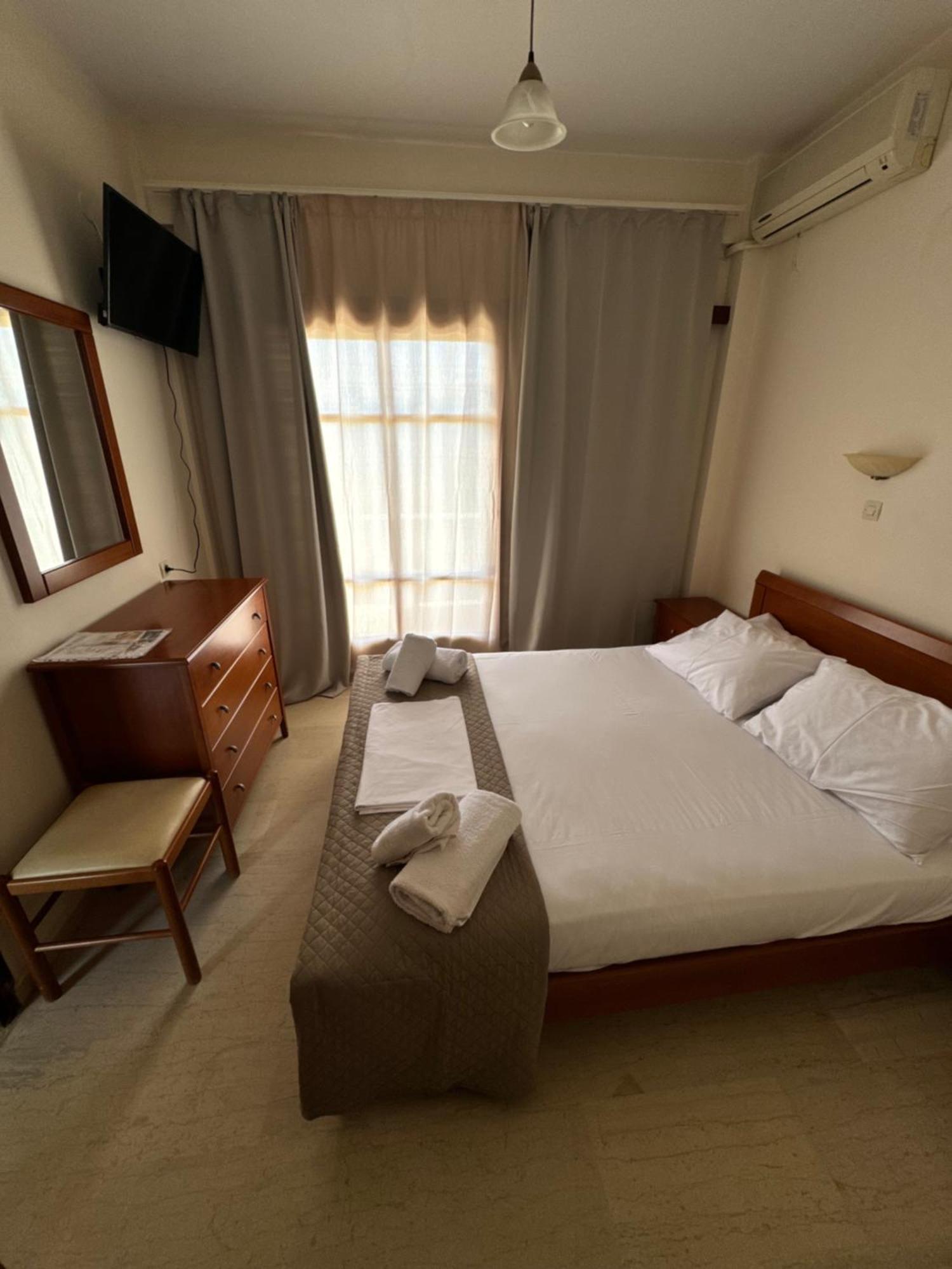 Olive Grove Apartment Плакиас Екстериор снимка