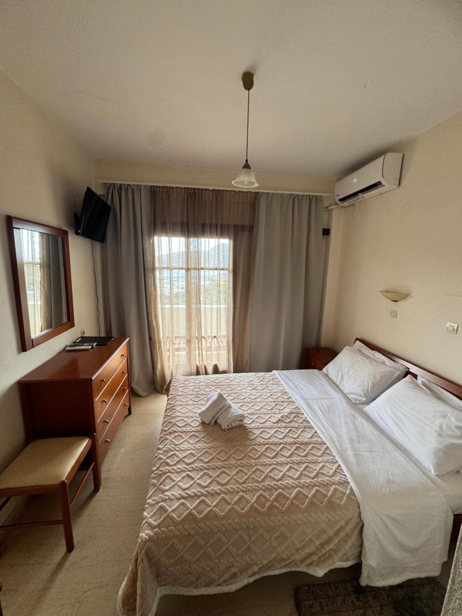 Olive Grove Apartment Плакиас Екстериор снимка