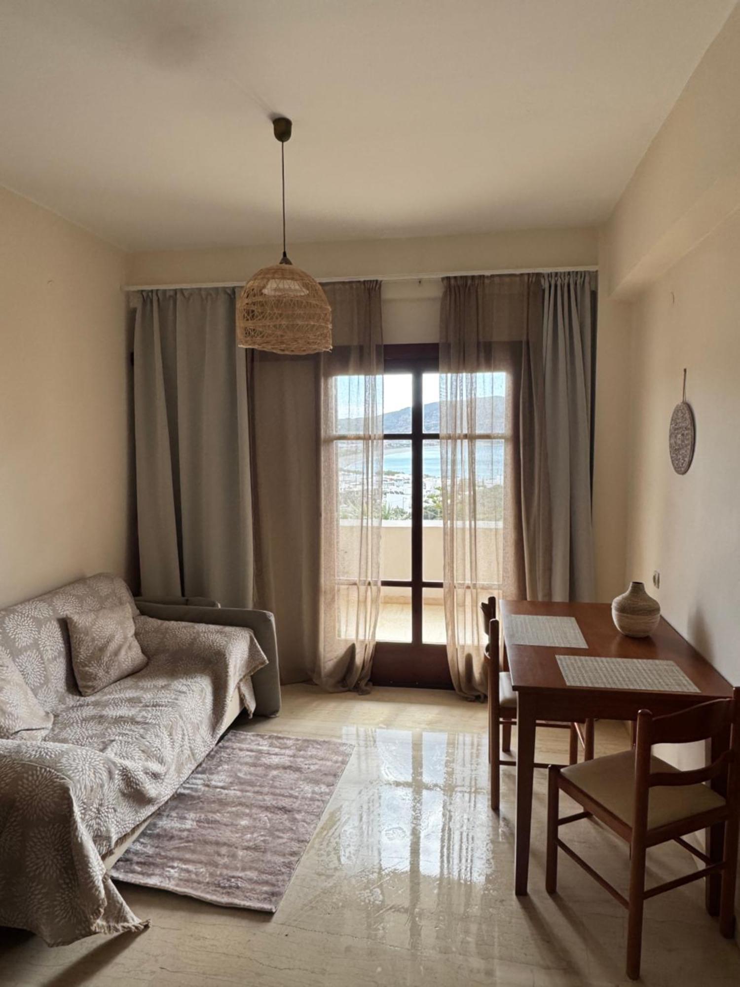 Olive Grove Apartment Плакиас Екстериор снимка